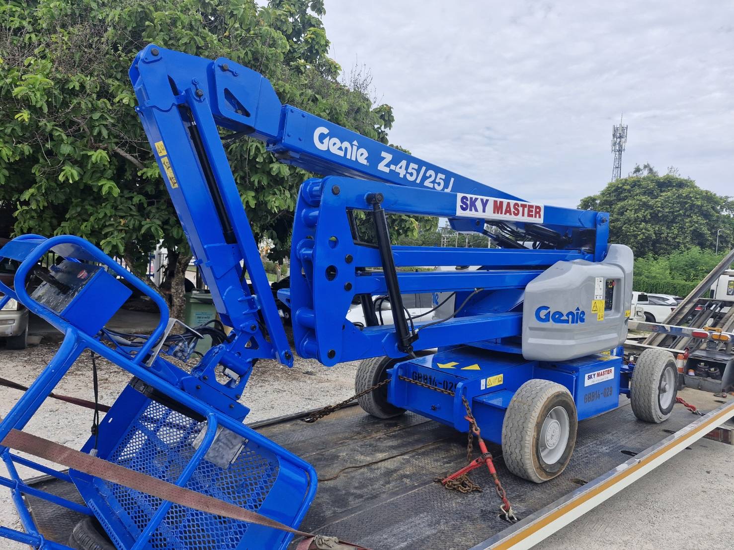 รถกระเช้ามือสอง ราคา รถกระเช้ามือสอง ราคา