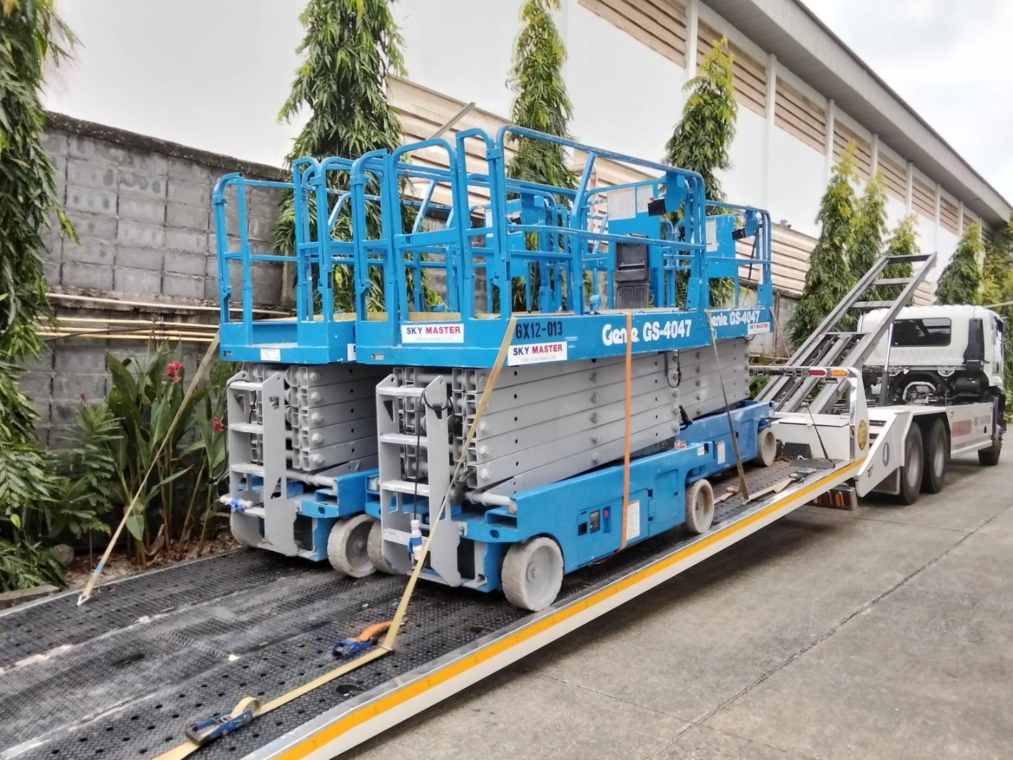 ลิฟท์กรรไกรมือสอง