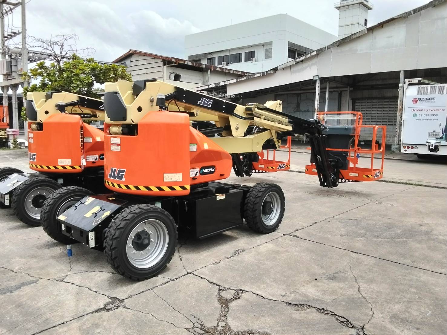 รถกระเช้าไฟฟ้ามือสอง