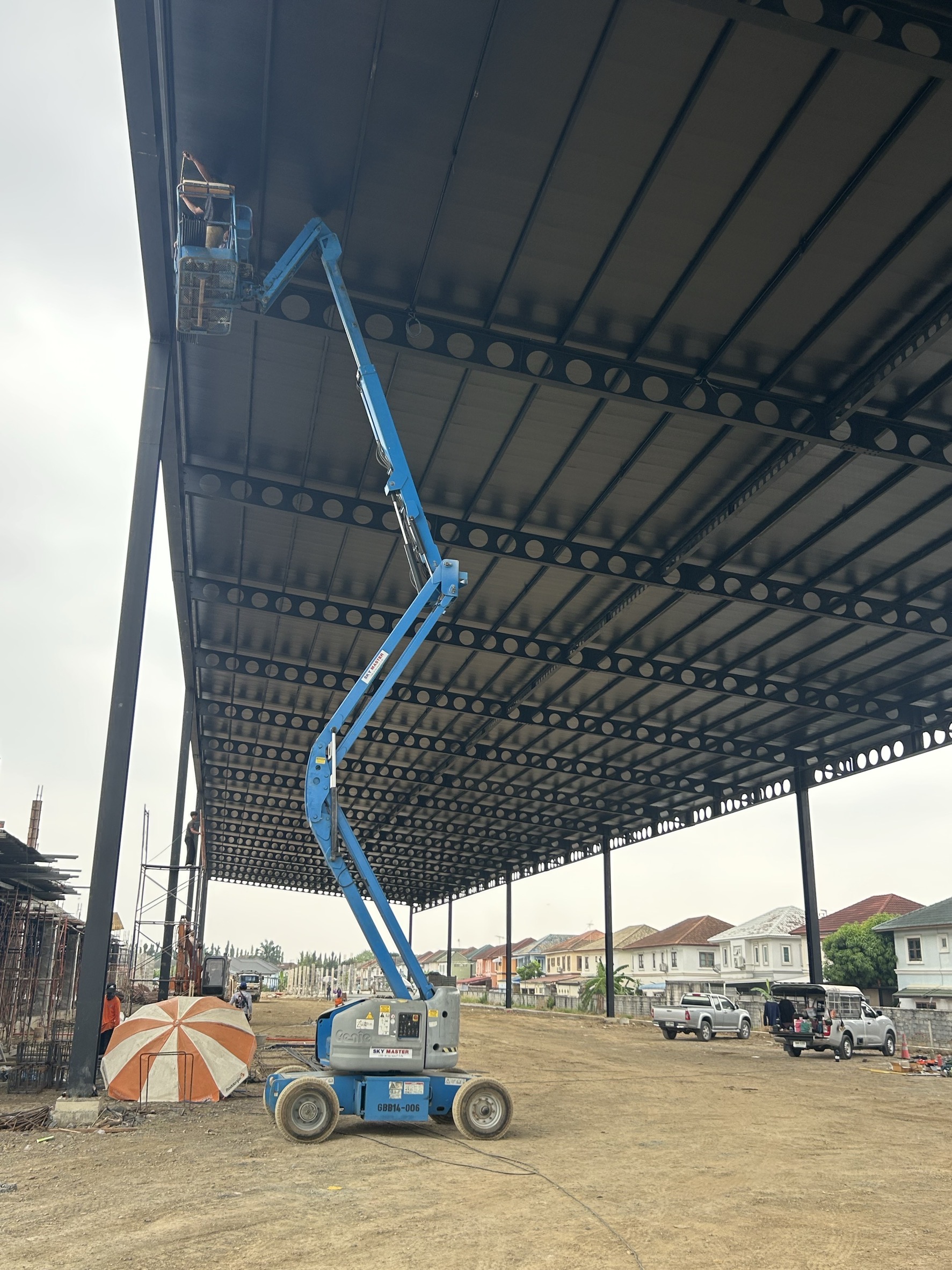 เลือกกระเช้าก่อสร้าง