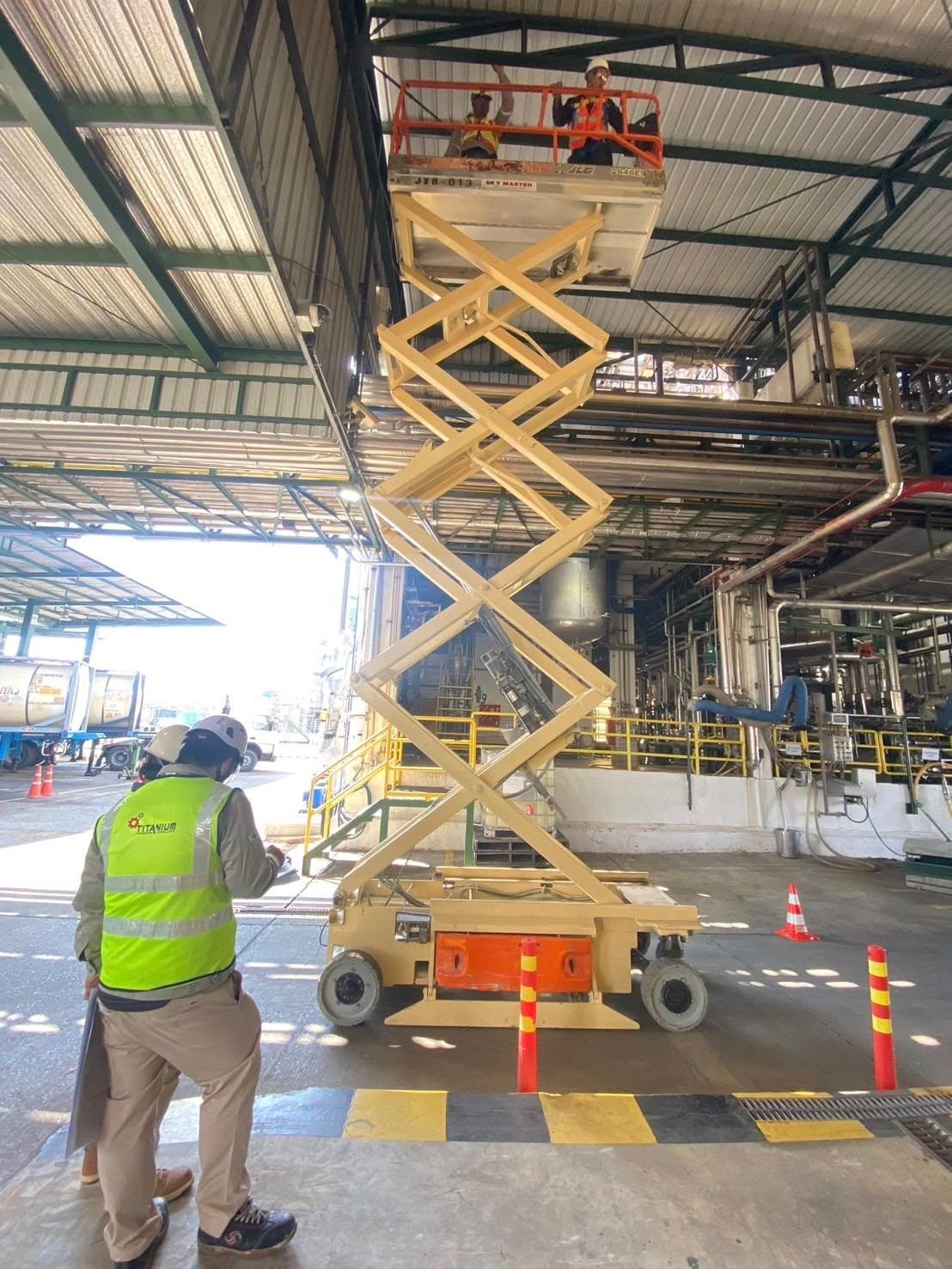 รีวิว นั่งร้านไฟฟ้า