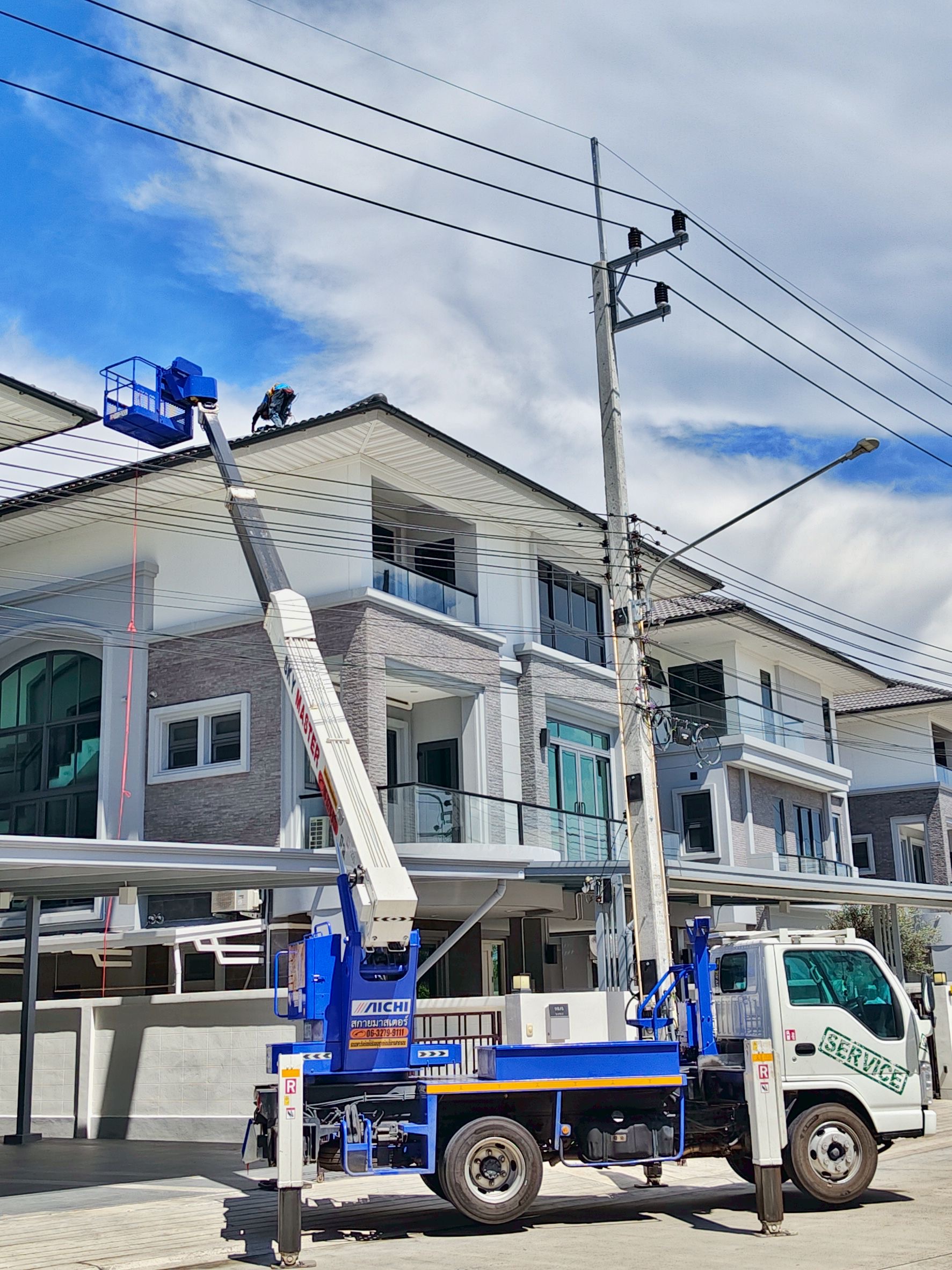 เช่ารถกระเช้าติดตั้งไฟ เช่ารถกระเช้าติดตั้งไฟ