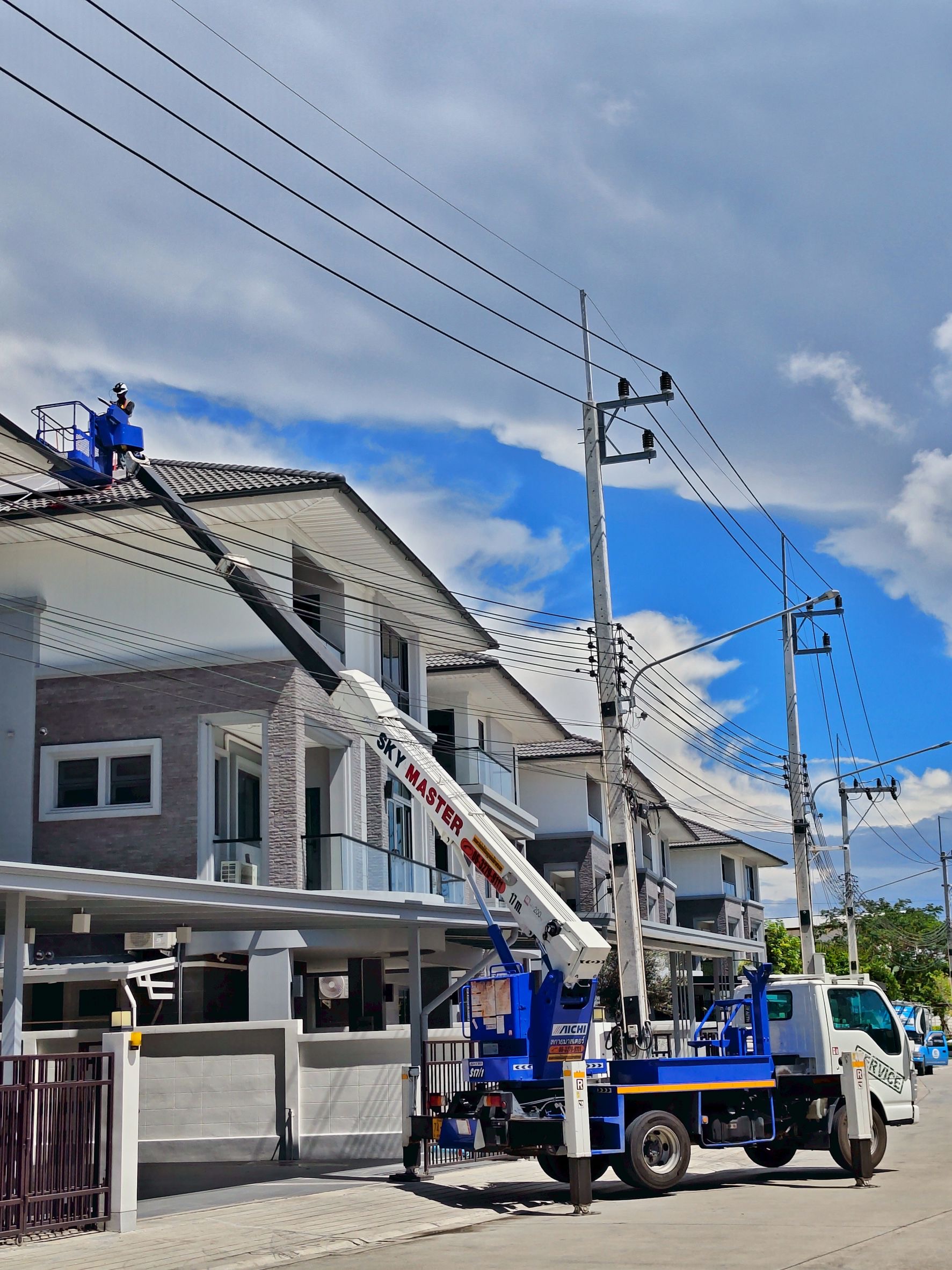 เช่ารถกระเช้าติดตั้งไฟ เช่ารถกระเช้าติดตั้งไฟ