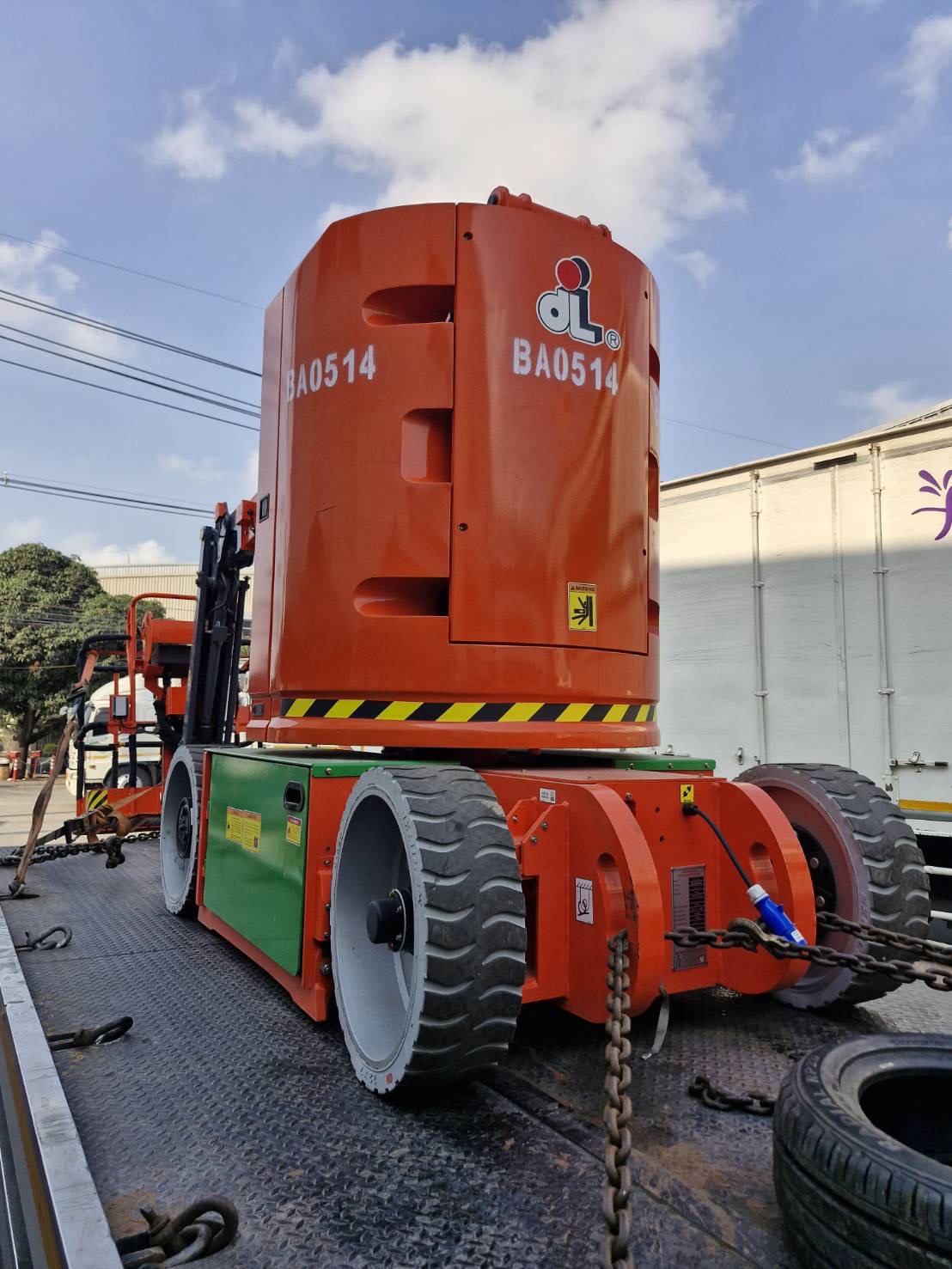 เช่ารถกระเช้าเพื่อซ่อมบำรุง