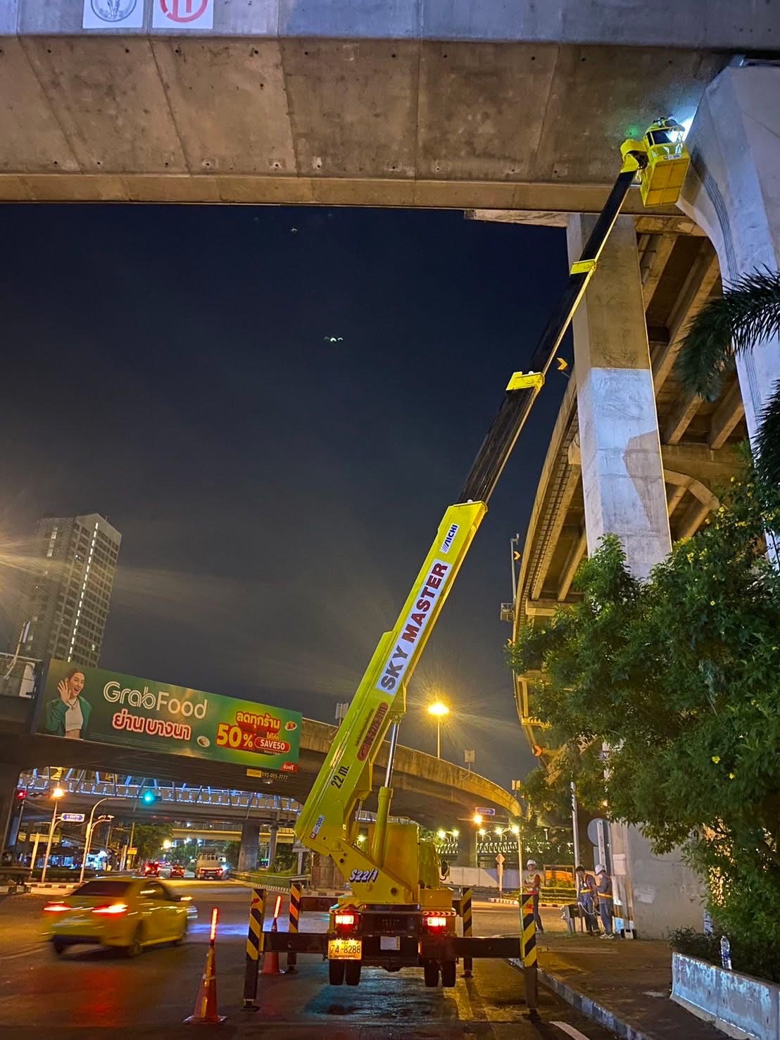 เช่ารถกระเช้าสำหรับติดป้าย