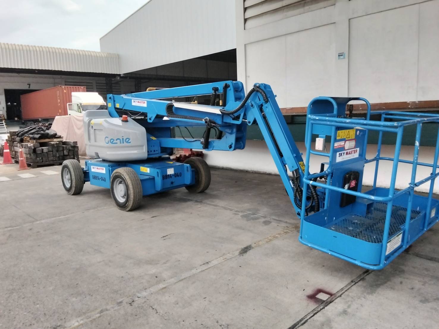 รถกระเช้าบูมลิฟท์