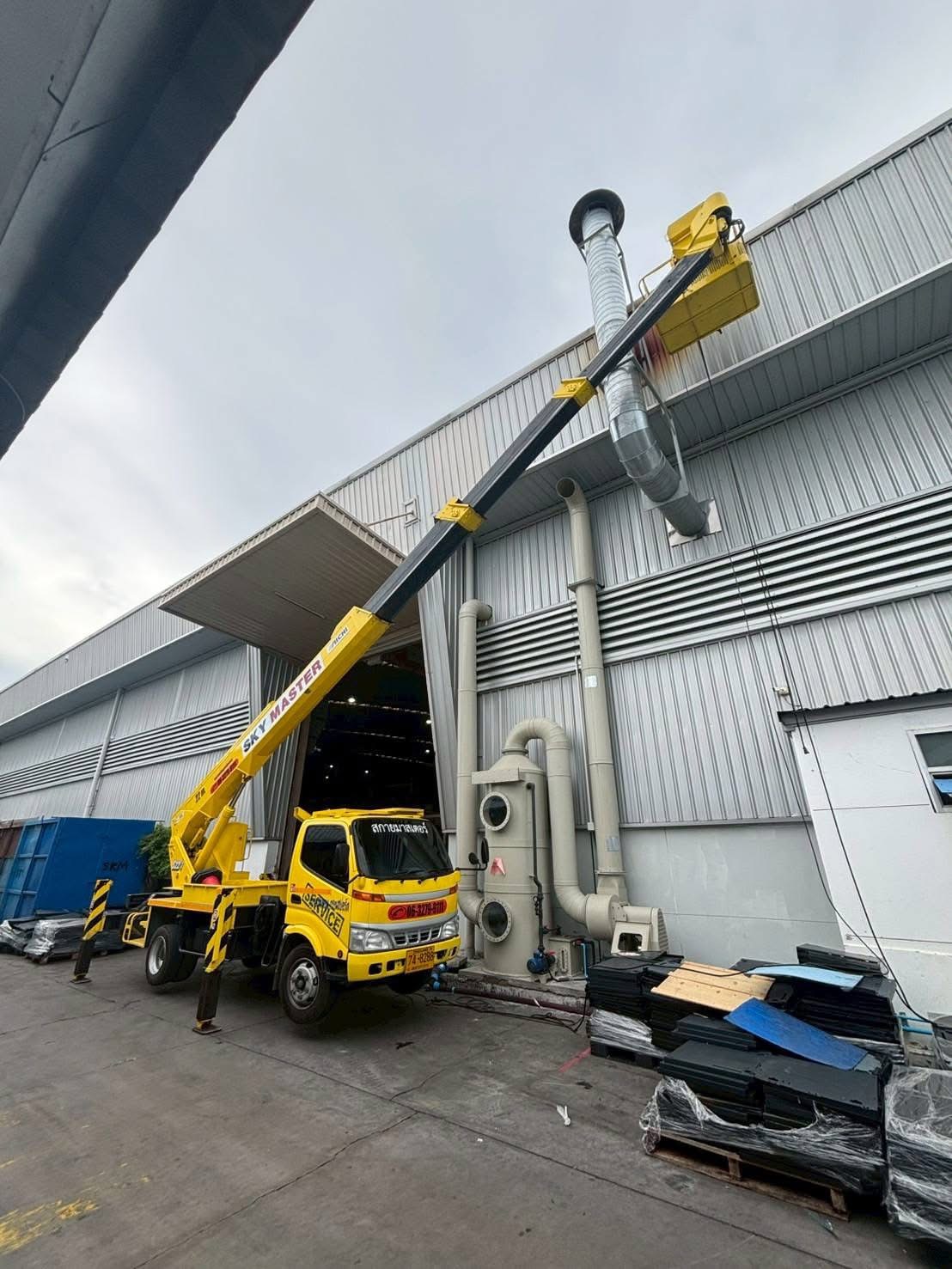 กระเช้าติดตั้งไฟ