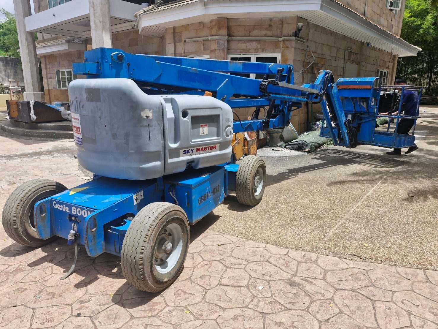 รถกระเช้าไฟฟ้าขนาดเล็ก